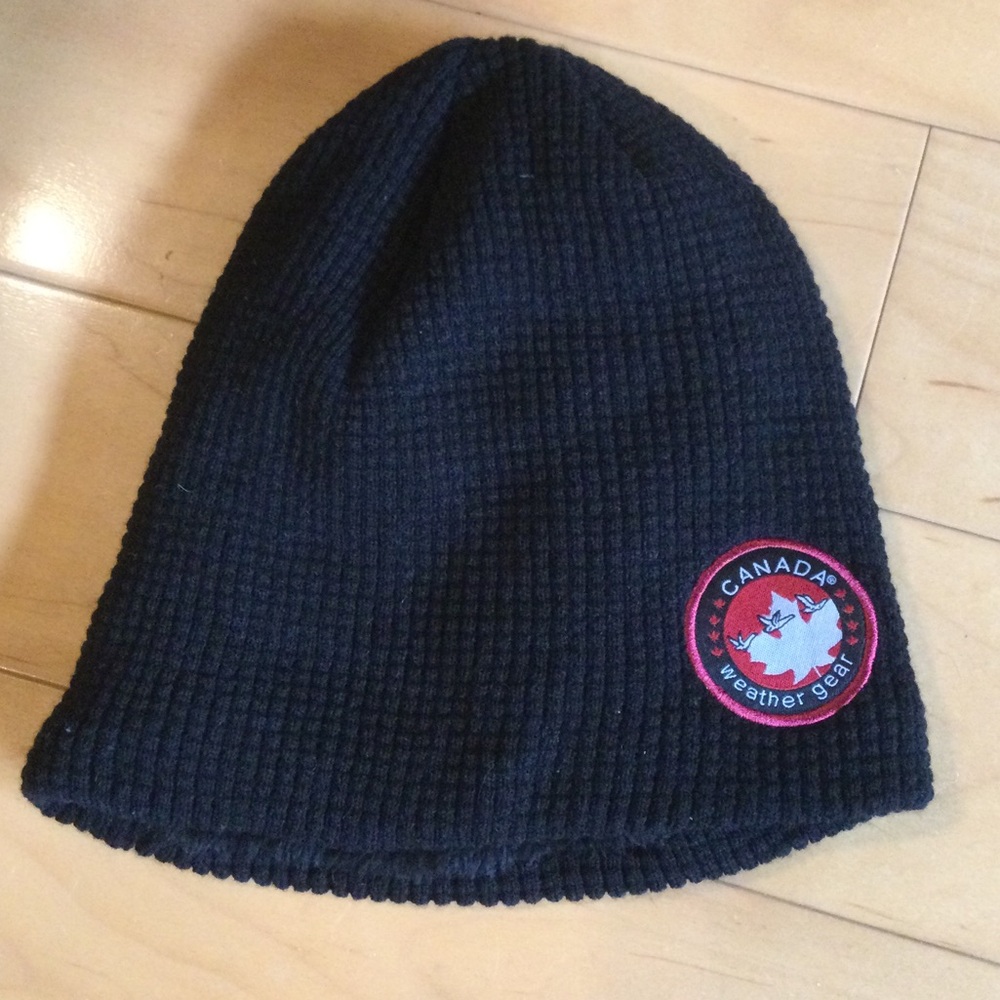 NWOT Canada Weather Gear Knit Beanie